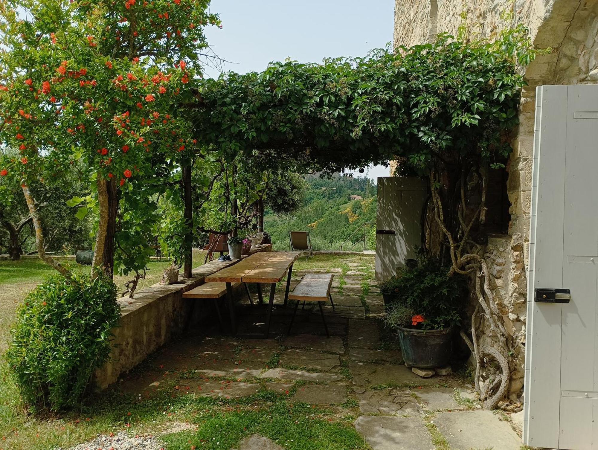 Appartamento Nel Castello Del Cardaneto مونتوني المظهر الخارجي الصورة